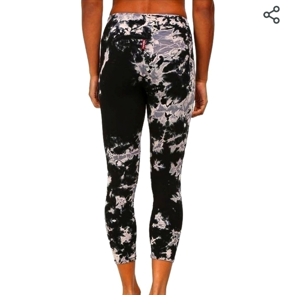 Hard Tail | Tie Dye Flat Top Leggings - Picture 3 of 8